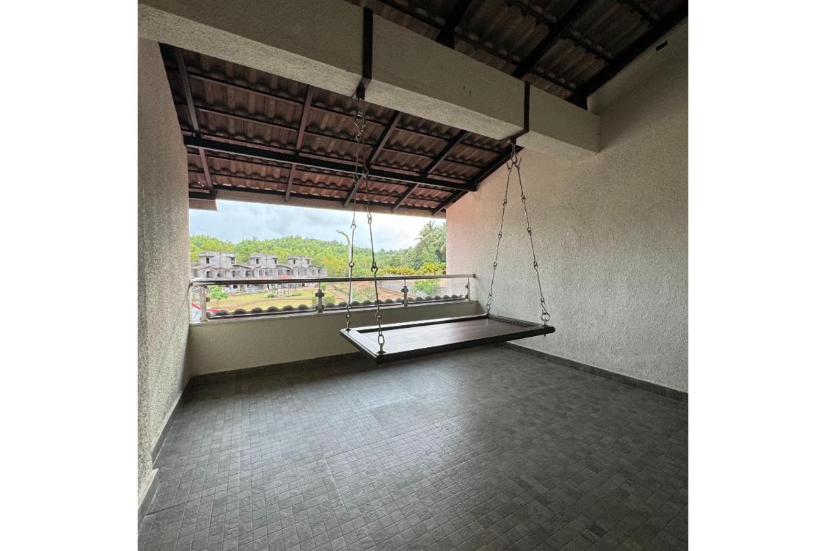 ホテル サッダナ エクスクルーシブ ダポリ Dāpoli エクステリア 写真