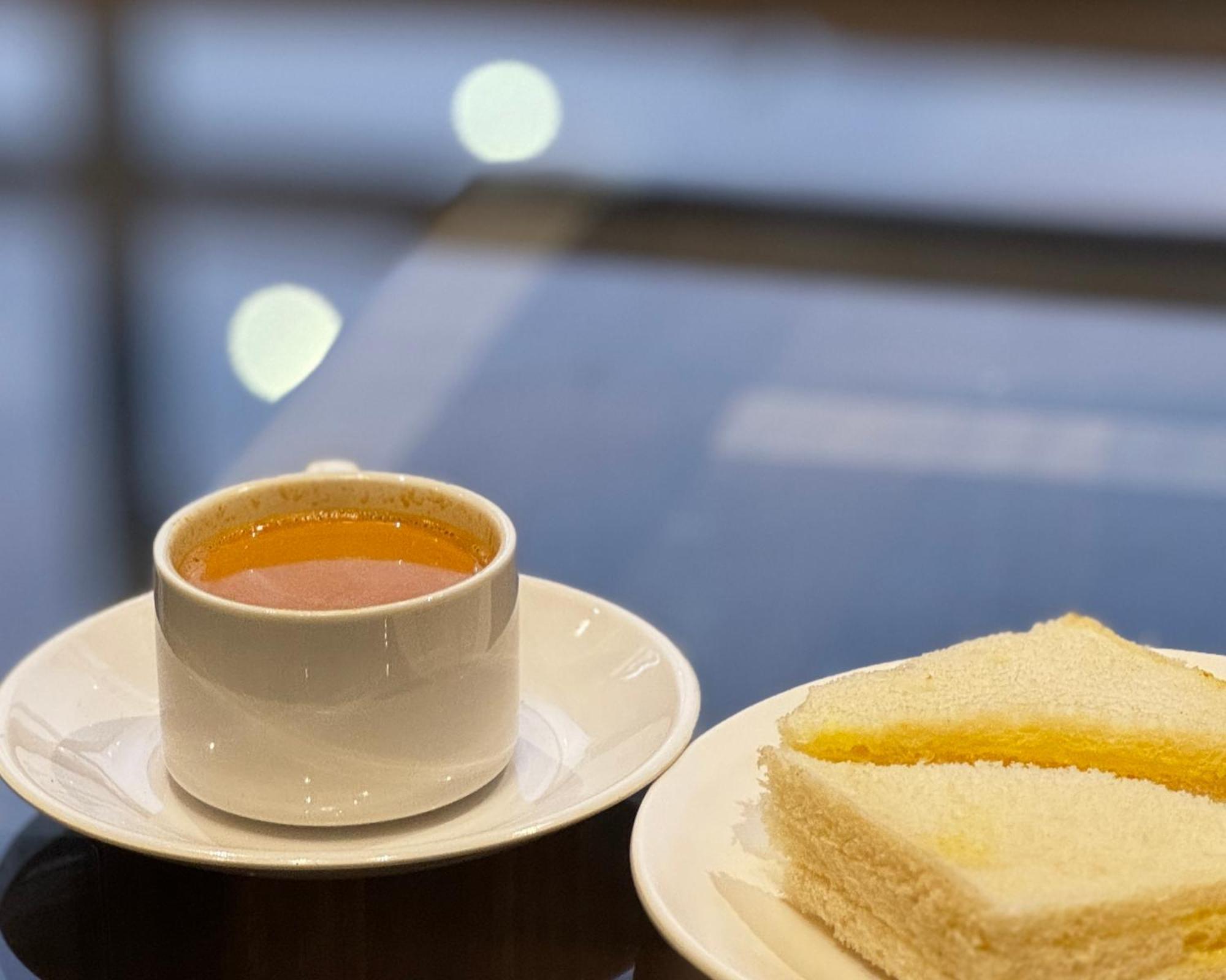 ホテル サッダナ エクスクルーシブ ダポリ Dāpoli エクステリア 写真